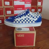 blue and white old skool checkered vans