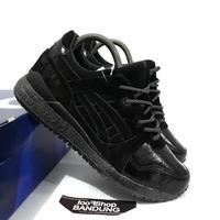asics black boots