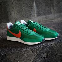 green nike tailwind 79