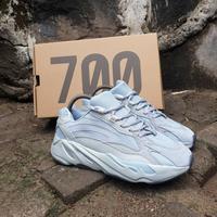 Jual Yeezy 700 Ua Model \u0026 Desain 