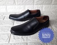Gambar sepatu pria kerja kantor lapangan kondangan kulit sapi home industri dari tukang sepatu store undefined 4 Tokopedia
