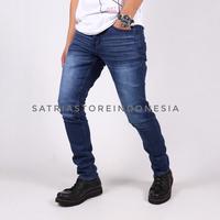 Gambar celana panjang pria skinny jeans denim outfit regular Slim-fitting Stretch Soft Melar Cowok Slimfit Biru celana skinny - 31 dari SIQUAD DENIM undefined 1 Tokopedia