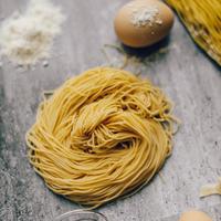 Gambar Mie Telur Mentah/Mie Basah/Mie Ayam/Pangsit Mie - KA (Bawah KW3), Keriting dari Kim Hwa Surabaya undefined 2 Tokopedia
