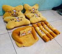 Gambar Bantal Mobil SNOOPY Cream Isi 4 Headrest Snoopy Cream dari Caraka Shop Official undefined 3 Tokopedia