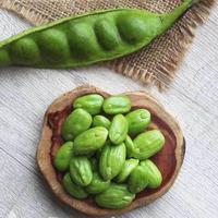 Gambar Petai kupas/ pete kupas 100 gram dari Aneka Sayuran Segar undefined 3 Tokopedia