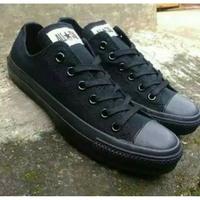 Gambar SEPATU CONVERSE ALL STAR FULL BLACK - Full Black, 35 dari CHELSEASTORE112 undefined 3 Tokopedia