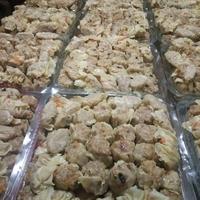 Gambar dimsum ayam isi 50. smua dimsum sudah plus saos maknyus y dari Dimsum Zavii undefined 1 Tokopedia