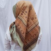 Gambar hijab voal motif segi empat lasercut / hijab printing / jilbab voal dari Quinna Scarves undefined 2 Tokopedia