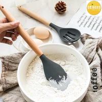 Gambar ALAT MASAK SET SILICONE OR-202 UNTENSILS SET (8 PCS + HOLDER) BPA FR dari Kioslunchbox bogor undefined 3 Tokopedia