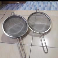 Gambar SARINGAN MINYAK TIRISAN GORENGAN BESAR KAWAT STAINLESS 22 CM dari Estoreid13 undefined 1 Tokopedia