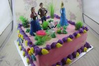 Gambar Kue Ulang Tahun / Kue Tart Mainan FROZEN - Merah Muda dari TOKO KUE BU DANIS undefined 1 Tokopedia