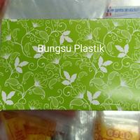 Gambar isi 50 pc Paper Lunch Box Batik Uk M / Kotak Makan Nasi /Kardus Kertas dari Bungsu Plastik undefined 2 Tokopedia