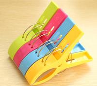 Gambar Jepitan Jumbo Warna Plastik Penjepit Selimut Pakaian Baju Handuk Kuat dari mizustore undefined 1 Tokopedia