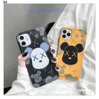 Gambar Black and Yellow KAWS Case Iphone 7 8 plus X XR XS MAX 11 PRO MAX dari Casegateid undefined 1 Tokopedia