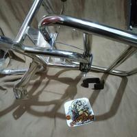 Gambar Pengait rack back rack veapa / aksesoris vespa dari Jen espana undefined 5 Tokopedia
