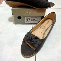 Gambar sepatu wanita st.yves dari sugiklak undefined 5 Tokopedia