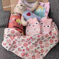 Gambar Hampers New Born Baby Kado Lahiran Bayi - Cewek dari Kenaz undefined 1 Tokopedia