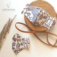 Gambar Haru - masker batik bunga biru abu 3D (3 Lapis) dari Nukhantara undefined 2 Tokopedia