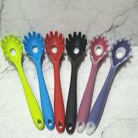 Gambar pasta server silicone spatula / sendok spaghetti tanpa sambungan - transp red dari etc shopline undefined 3 Tokopedia