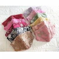 Gambar Masker Cantik Brukat Premium Karet Serut Hijab dari Dwiyana Craft undefined 2 Tokopedia