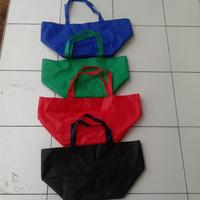Gambar tas box kue 22x22cm tas snack tas hajatan tas goodie bag tas spunbond dari CV ANANDHA DREAM undefined 4 Tokopedia