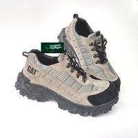 Gambar Pria Sepatu Caterpillar Sporty Kekinian Ujung Besi Safety Shoes Abu dari zinonim store_NEW undefined 4 Tokopedia