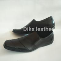 Gambar sepatu kulit asli pria dari Ade family undefined 5 Tokopedia
