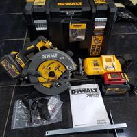 Gambar Mesin Potong Kayu Circular Saw Cordless 7" 54V DCS575T2 DEWALT DCS575 dari Kemilau Tools undefined 5 Tokopedia