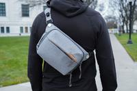Gambar Peak Design Everyday Sling 3L V2 Waist Bag Cross Body - black dari Instaxshop undefined 3 Tokopedia