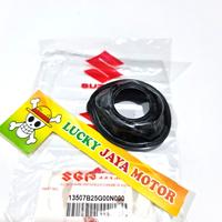 Gambar Karet vakum vacum karburator karbu Satria Fu 13057B25G00N000 Original dari CV LUCKY JAYA MOTOR undefined 4 Tokopedia