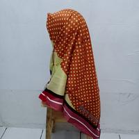 Gambar Jilbab Kerudung segi4 warna warni motif bebas - Abu Coklat dari Samara Home undefined 3 Tokopedia
