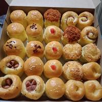 Gambar Roti imut size L ( isi 25 pcs ) Ayana's - standar dari Ayana's Corner undefined 1 Tokopedia