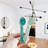 Gambar itzy ritzy | sweetie spoon - silicone baby fork & spoon set - amethyst dari bebelou ID undefined 4 Tokopedia