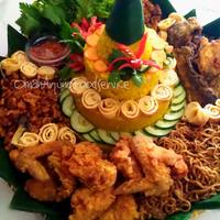 Gambar nasi tumpeng - 20 orang dari Omah Arjuno undefined 2 Tokopedia