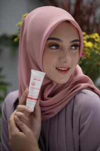 Gambar Zoya Cosmetics Exfoliating Gel dari Zoya Cosmetics Official undefined 4 Tokopedia
