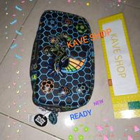 Gambar SMIGGLE Pencil Case Soccer (GLOW IN THE DARK) - Original SMIGGLE dari Kave.Shop undefined 2 Tokopedia