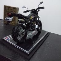 Gambar miniatur motor Kawasaki KLX dari miniatur just pebe undefined 4 Tokopedia