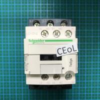 Gambar Magnetic Contactor LC1D12M7 Schneider Electric / Kontaktor LC1D12 - 24VAC dari CEoL undefined 2 Tokopedia