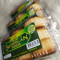 Gambar kue pia rasa kacang hijau asli. 1 pak isi 12 bks dari Max Cake House undefined 4 Tokopedia