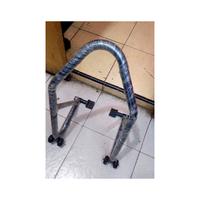 Gambar standar paddock motor universal dari Delapan Belas Motor undefined 1 Tokopedia