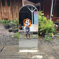 Gambar Standing mirror, cermin berdiri, cermin bulat, tempat kaca minimalis dari Sandy jaya furniture undefined 2 Tokopedia