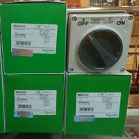Gambar TRIPLE POLE SWITCH SCHNEIDER 56SW332 415V 32A IP66 dari Mapan Teknika 58 undefined 2 Tokopedia