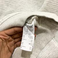 Gambar SOLD  guess basic crewneck dari G-thrifting undefined 3 Tokopedia