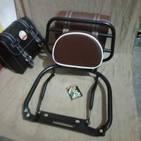 Gambar Back rack plus tas Vespa super sprint dll vespa klasik / aksesoris dari Jen espana undefined 2 Tokopedia
