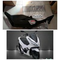 Gambar cover dek bawah lantai kiri step L floor pcx 150 led ORI original AHM dari Honda jaya motor undefined 1 Tokopedia
