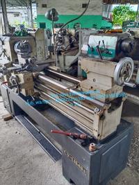 Gambar Mesin bubut panjang kerja 1 meter swing 400 mm spindel 2 in dari sunjaya Elektromekanik undefined 3 Tokopedia