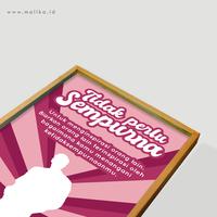 Gambar Poster Kayu "Tidak Perlu Sempurna" Hiasan Dinding by Malika Wallart dari malikawallart undefined 3 Tokopedia