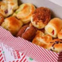 Gambar Roti unyil Venus Bogor campur mix dari Merilyn snack undefined 3 Tokopedia