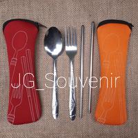 Gambar Souvenir sendok garpu sumpit stainless custom sablon kemas pouch dari JG Souvenir undefined 5 Tokopedia