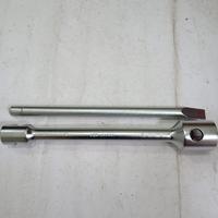 Gambar Kunci Roda Ban Mobil Canter PS125 PS136 Rino 14B Saurus 115 125 Dutro dari Sigma Motor undefined 3 Tokopedia